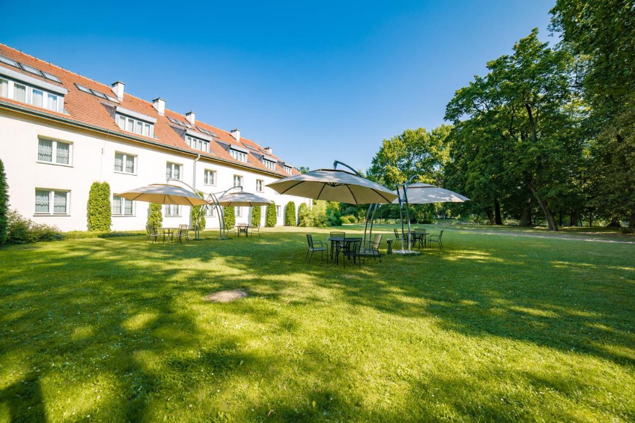 Palac Pod Kampinosem - Blisko Warszawy Leszno  Экстерьер фото